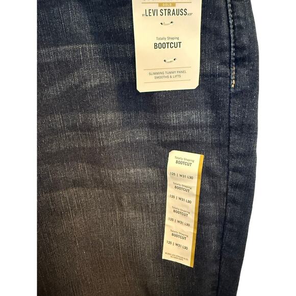Levi Strauss Signature Gold Totally Shaping Bootcut Jeans Women’s 12 Short NWT - Picture 4 of 8